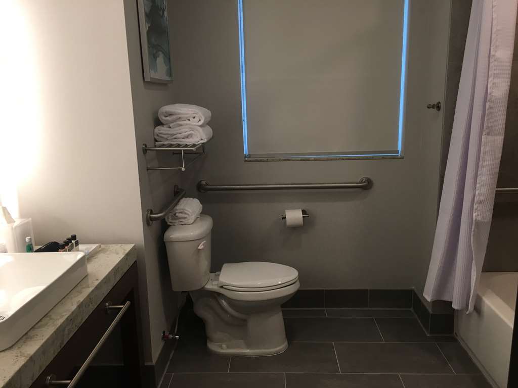Best Western Premier Hotel At Fisher'S Landing Vancouver Rom bilde